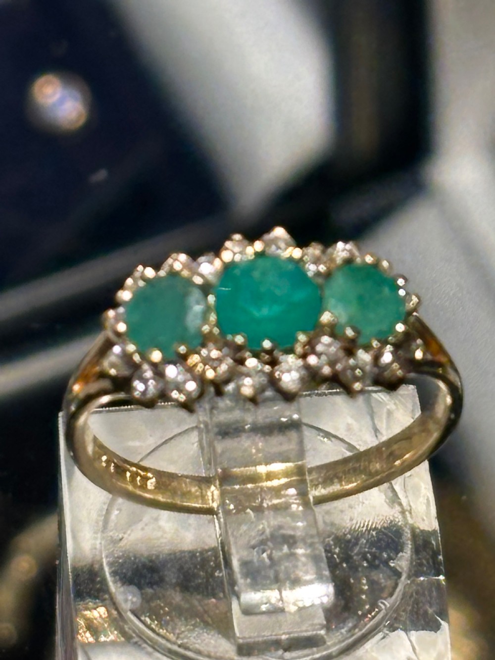 Gold, Emerald and Diamond ring 