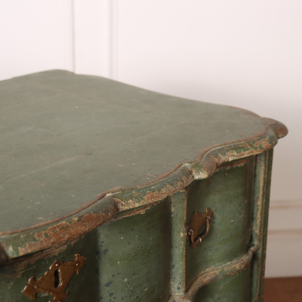 18th Century Dutch Serpentine Commode View VII