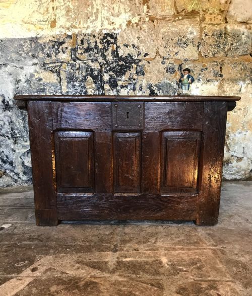 early oak cofferchest - CATEGORY: ANTIQUE CHESTS - DATED 17TH CENTURY