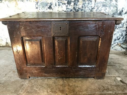 EARLY OAK COFFERCHEST - ADDITIONAL PHOTO 3