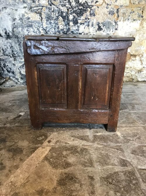 EARLY OAK COFFERCHEST - ADDITIONAL PHOTO 6