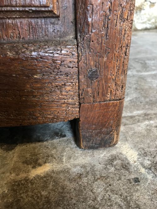 EARLY OAK COFFERCHEST - ADDITIONAL PHOTO 8
