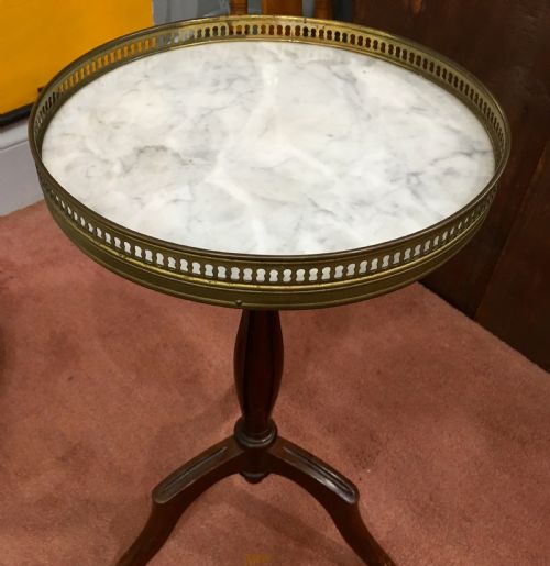 FRENCH WINE TABLE WITH BRASS GALLERY AND WHITE MARBLE TOP C1920 - ADDITIONAL PHOTO 1