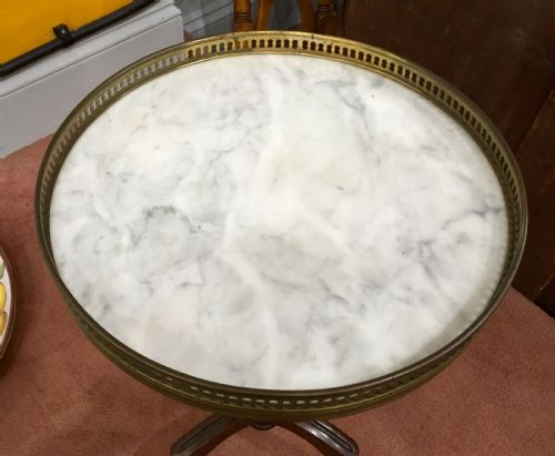 FRENCH WINE TABLE WITH BRASS GALLERY AND WHITE MARBLE TOP C1920 - ADDITIONAL PHOTO 3
