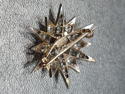 VICTORIAN OLD CUT 37 DIAMOND STAR BROOCH 14 CARAT GOLD - ADDITIONAL PHOTO 14
