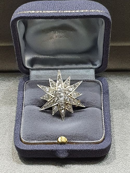 VICTORIAN OLD CUT 37 DIAMOND STAR BROOCH 14 CARAT GOLD - ADDITIONAL PHOTO 15