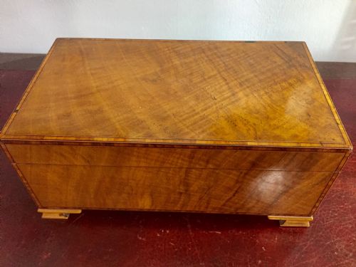 ART DECO BURR WALNUT BOX C1930 - ADDITIONAL PHOTO 1