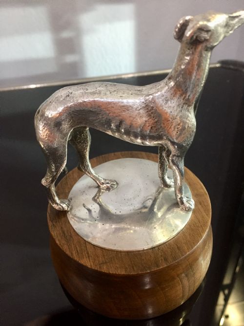 ART DECO PERIOD SILVER PLATED BRONZE GREYHOUND WHIPPET CAR MASCOT C1930 - ADDITIONAL PHOTO 3
