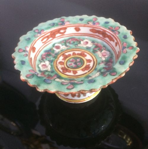 RARE THAI 18THC BENJARONG STEM DISH - ADDITIONAL PHOTO 1