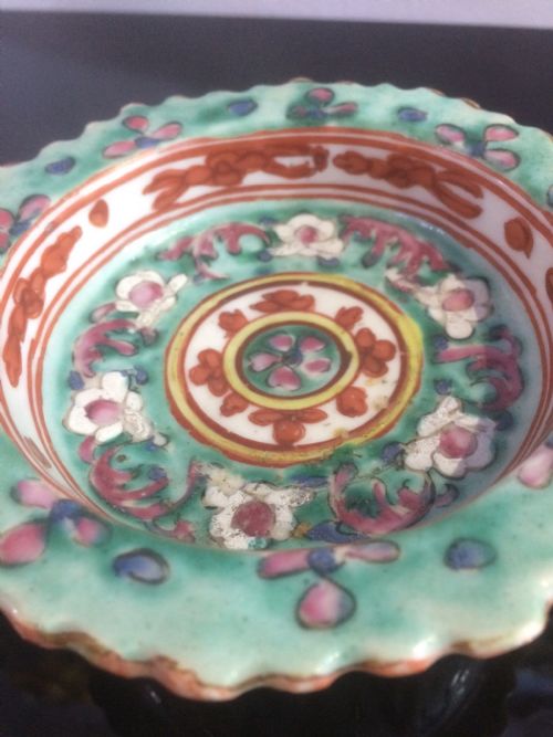 RARE THAI 18THC BENJARONG STEM DISH - ADDITIONAL PHOTO 6