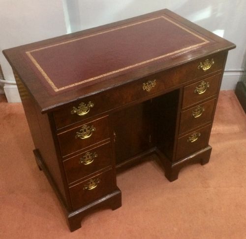 LATE 18THCEARLY 19THC KNEEHOLE DESK FLAME MAHOGANY - ADDITIONAL PHOTO 1
