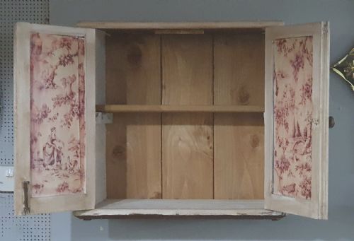 FRENCH WALL CUPBOARD DISTRESSED FINISH EARLY 1900S - ADDITIONAL PHOTO 4