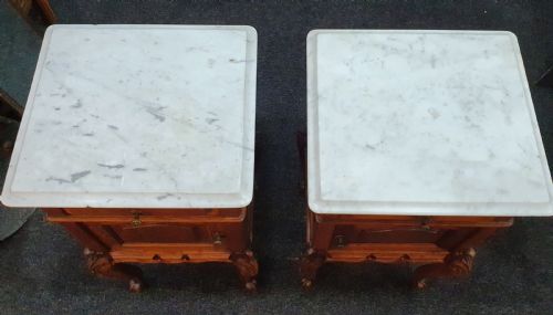 PAIR EARLY 1900S FRENCH OAK MARBLE TOP BEDSIDE CABINETS - ADDITIONAL PHOTO 4