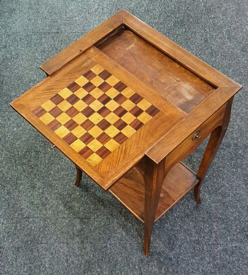 FRENCH WALNUT REVERSIBLE CHESS BOARD LEATHER TOP GAMES OCCASIONAL TABLE WITH DRAWER C1900 VICTORIAN CHESS AND DRAUGHTS SETS - ADDITIONAL PHOTO 2