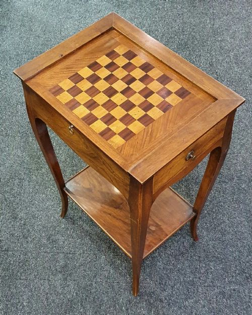 FRENCH WALNUT REVERSIBLE CHESS BOARD LEATHER TOP GAMES OCCASIONAL TABLE WITH DRAWER C1900 VICTORIAN CHESS AND DRAUGHTS SETS - ADDITIONAL PHOTO 7
