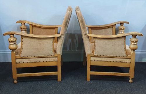 PAIR ARTS CRAFTS CARVED GOLDEN OAK SUEDE LOUNGE CHAIRS C1910 - ADDITIONAL PHOTO 1