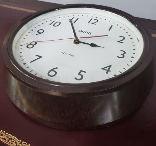 SMITHS SECTRIC BAKELITE WALL CLOCK C1940 - ADDITIONAL PHOTO 1