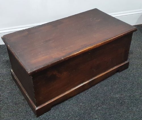victorian wooden blanket chest 19th century - CATEGORY: ANTIQUE CHESTS - DATED 19TH CENTURY