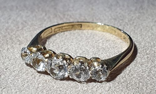 FIVE STONE WHITE SAPPHIRE 18CT GOLD RING C1930 SIZE T - ADDITIONAL PHOTO 1