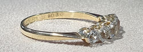 FIVE STONE WHITE SAPPHIRE 18CT GOLD RING C1930 SIZE T - ADDITIONAL PHOTO 6
