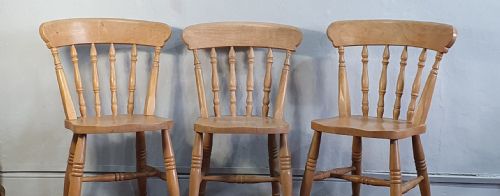 THREE VICTORIAN BEECHWOOD FARMHOUSE KITCHEN CHAIRS WITH SHAPED SLATS C1880 - ADDITIONAL PHOTO 4