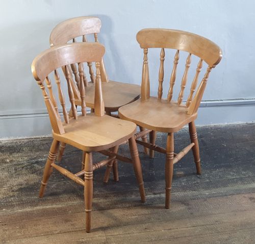 THREE VICTORIAN BEECHWOOD FARMHOUSE KITCHEN CHAIRS WITH SHAPED SLATS C1880 - ADDITIONAL PHOTO 5