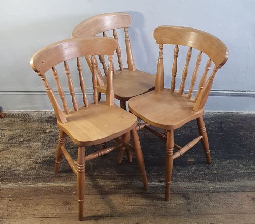 THREE VICTORIAN BEECHWOOD FARMHOUSE KITCHEN CHAIRS WITH SHAPED SLATS C1880 - ADDITIONAL PHOTO 6