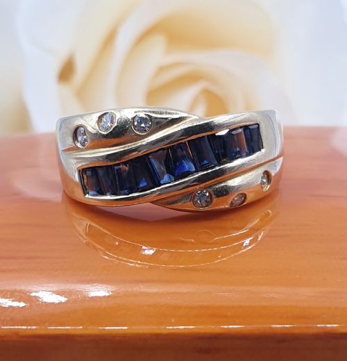 VINTAGE SAPPHIRE DIAMOND 18CT GOLD RING SIZE O - ADDITIONAL PHOTO 4