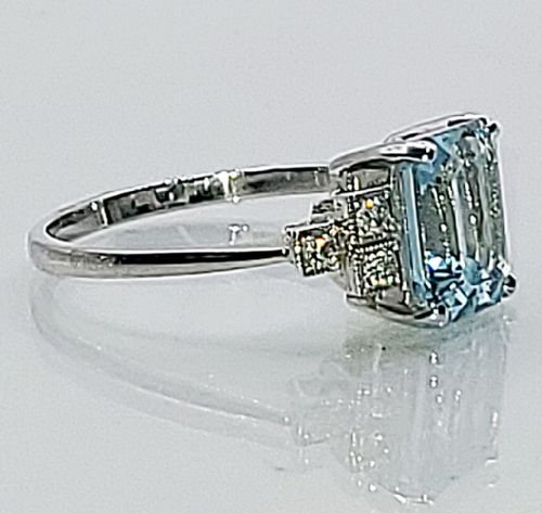 PLATINUM EMERALD CUT AQUAMARINE APPROX 2CT DIAMOND RING O - ADDITIONAL PHOTO 1
