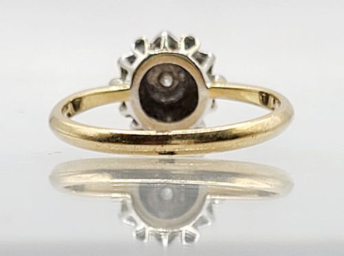 VINTAGE DIAMOND CLUSTER RING MARKED 18CT O - ADDITIONAL PHOTO 4