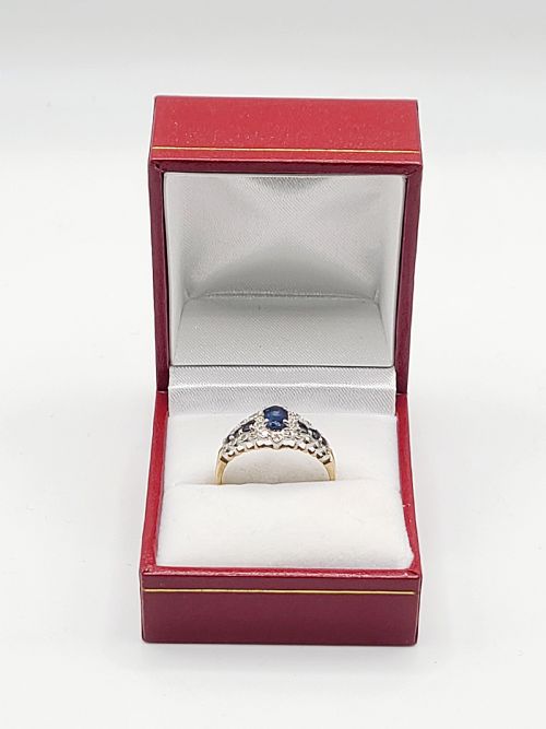 VINTAGE OVAL CUT CENTRAL SAPPHIRE DIAMOND SHOULDERS 9CT GOLD RING R - ADDITIONAL PHOTO 7