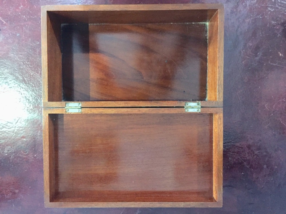 Art Deco burr walnut box c1930 View III