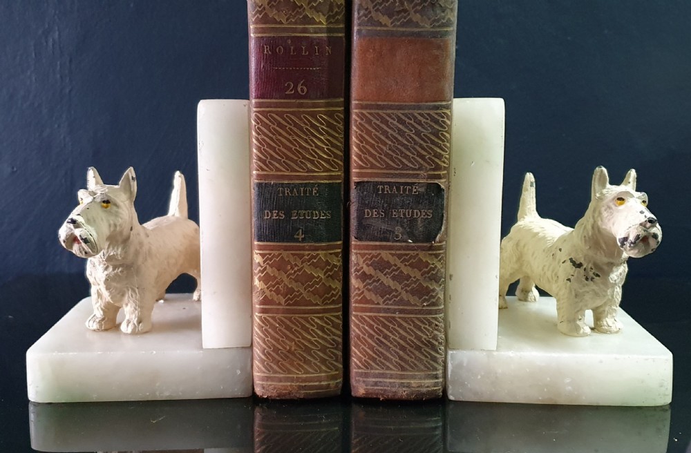 Pair of Scottish Terriers Art Deco Bookends on Alabaster Bases c.1930 View V