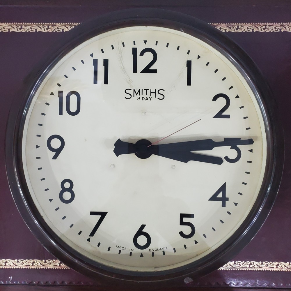 Large 37cm Smiths Battery Bakelite Wall Clock c1930