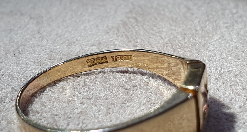 1920s Amethyst 9ct Gold Signet Ring - size T View IX