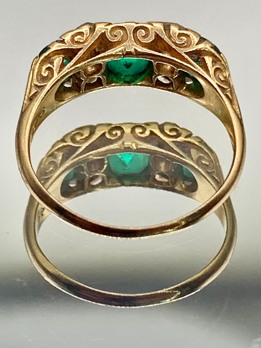 Stunning Victorian Natural Emerald & Diamond 18ct Gold Ring - Size L View VI