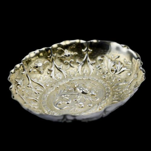 A Small Antique Victorian Solid Silver Bonbon/nut/pin Dish with Floral Chasing - William Comyns 1892
