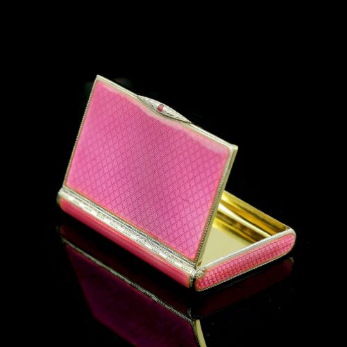 An English Solid Silver Pink Enamel Snuff/pill Box - P.m.v London 1926