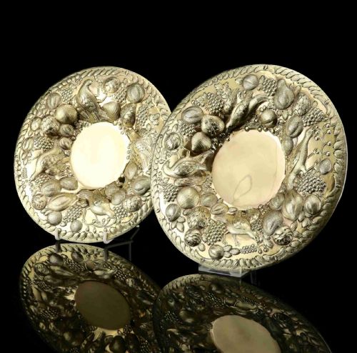 A Magnificent Georgian Pair of Solid Silver Gilt Charger/platter Dishes (1kg+) - George Burrows 1824