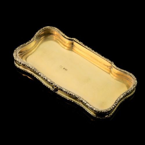 fig 2. A Rare Georgian Solid Silver Gilt Snuff Box with Rock Crystal - Charles Rawlings & William Summers, 1833