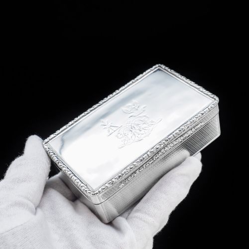 A Large Solid Silver Table Snuff Box Georgian - Edward Edwards 1833