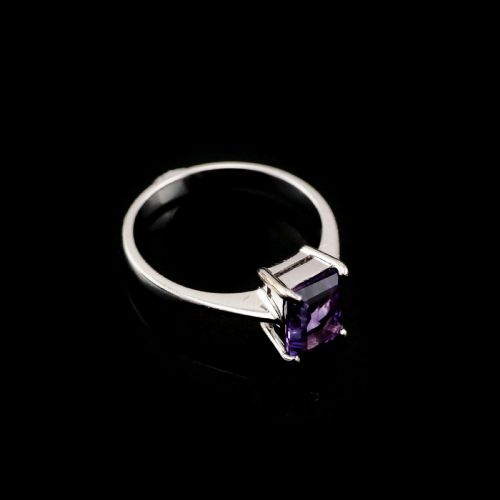 fig 4. An 18K White Gold 'Emerald Cut' Amethyst Ring
