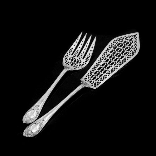 A Rare Victorian Solid Silver Hand-pierced Fish Server Set - Martin Hall & Co. 1863