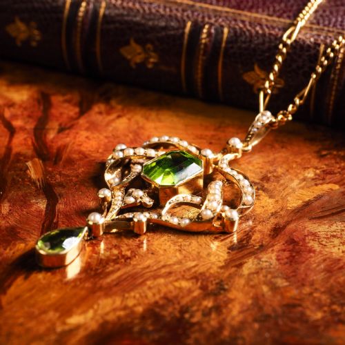 fig 1. A Beautiful Antique Edwardian 9K Gold Peridot & Seeded Pearl Necklace - c.1900