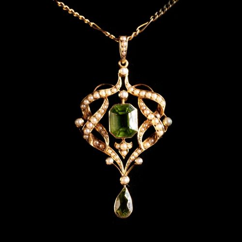 fig 4. A Beautiful Antique Edwardian 9K Gold Peridot & Seeded Pearl Necklace - c.1900