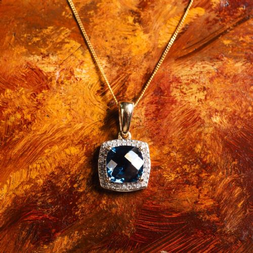 A STUNNING BLUE TOPAZ DIAMOND HALO SQUARE NECKLACE 9K GOLD - ADDITIONAL PHOTO 5