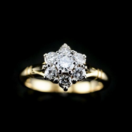 A Brilliant 18k Gold & Diamond Cluster/flower Ring
