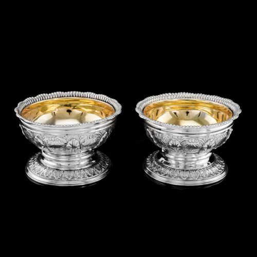 Magnificent Antique Solid Silver Georgian Pedestal Salts - Robert Hennell 1826