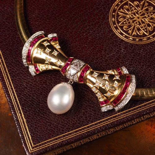 A MARVELLOUS VINTAGE 18K GOLD RUBY DIAMOND PEARL BOW NECKLACE - ADDITIONAL PHOTO 27