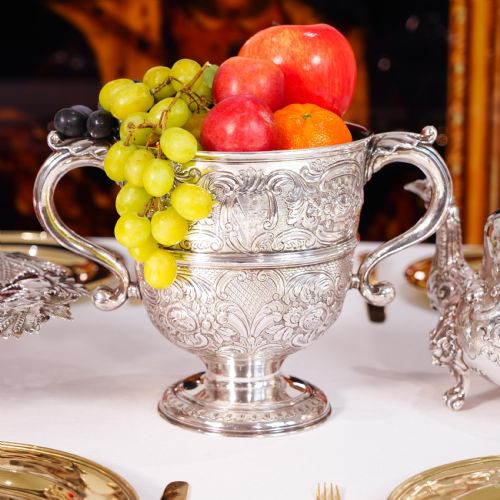 Antique Georgian Irish Solid Silver Large (1kg+) Two Handled Cup/wine Cooler with Beautiful Floral Chasing - Dublin 1726